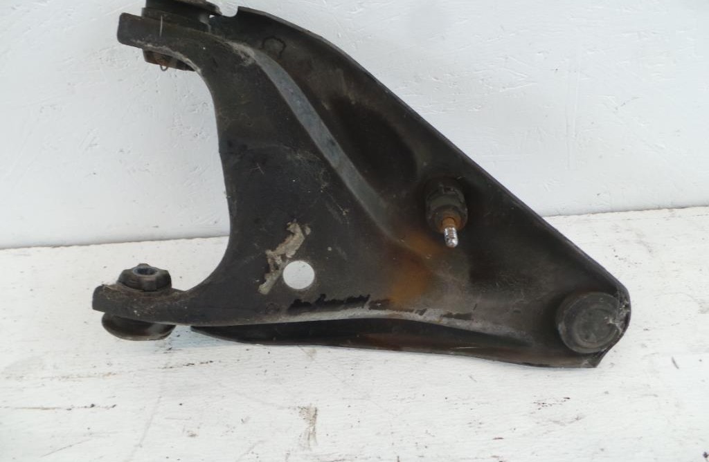 Querlenker vorn rechts Dreieckslenker Fahrerseite Dacia Sandero BS0